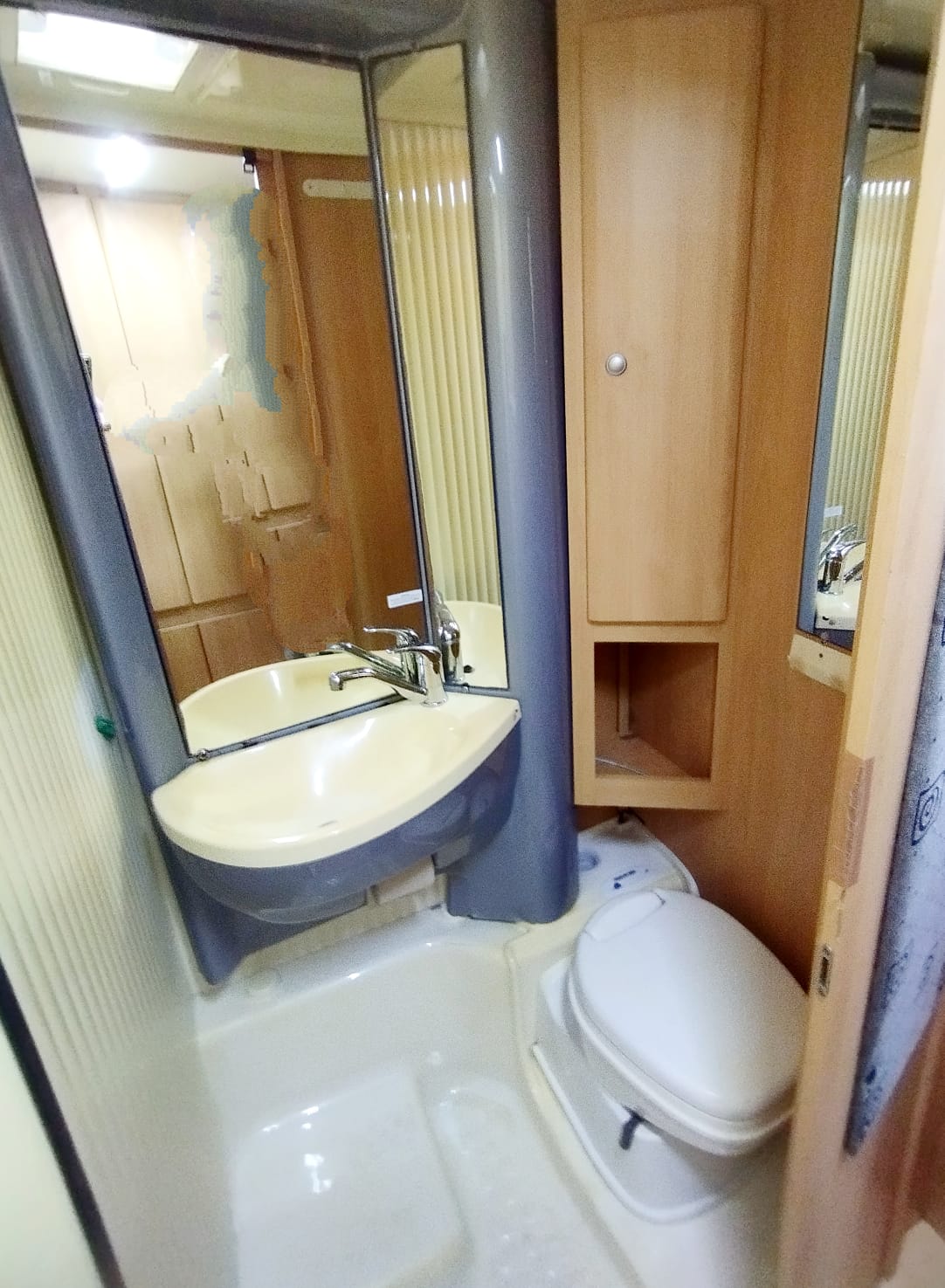 Autocaravana baño