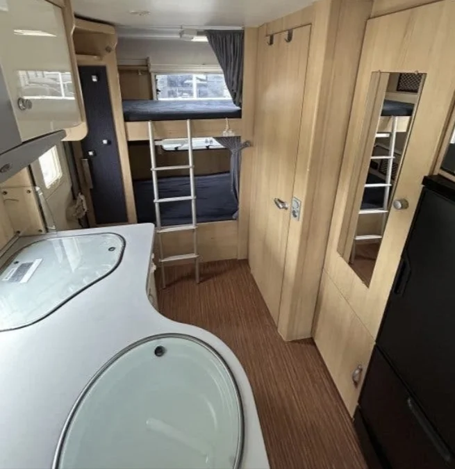 Autocaravana LMC Liberty Cruiser A728G - Literas traseras